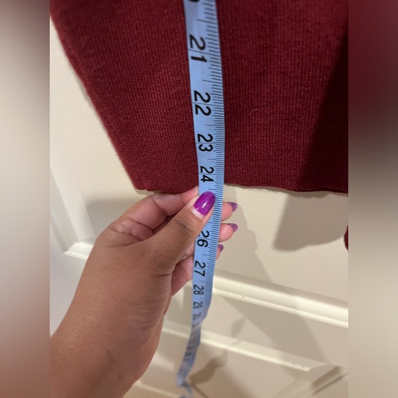 🐙 New York Collection sweater top. Size XS. Gently worn. 🐙 Maroon color.🐙 - Picture 6 of 8